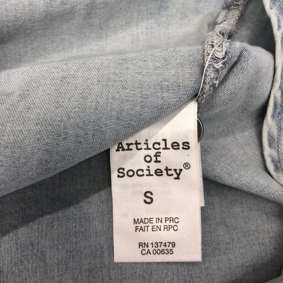 Articles Of Society Betty Boyfriend Lang Button Up Chambray Shacket Shirt - Picture 4 of 4